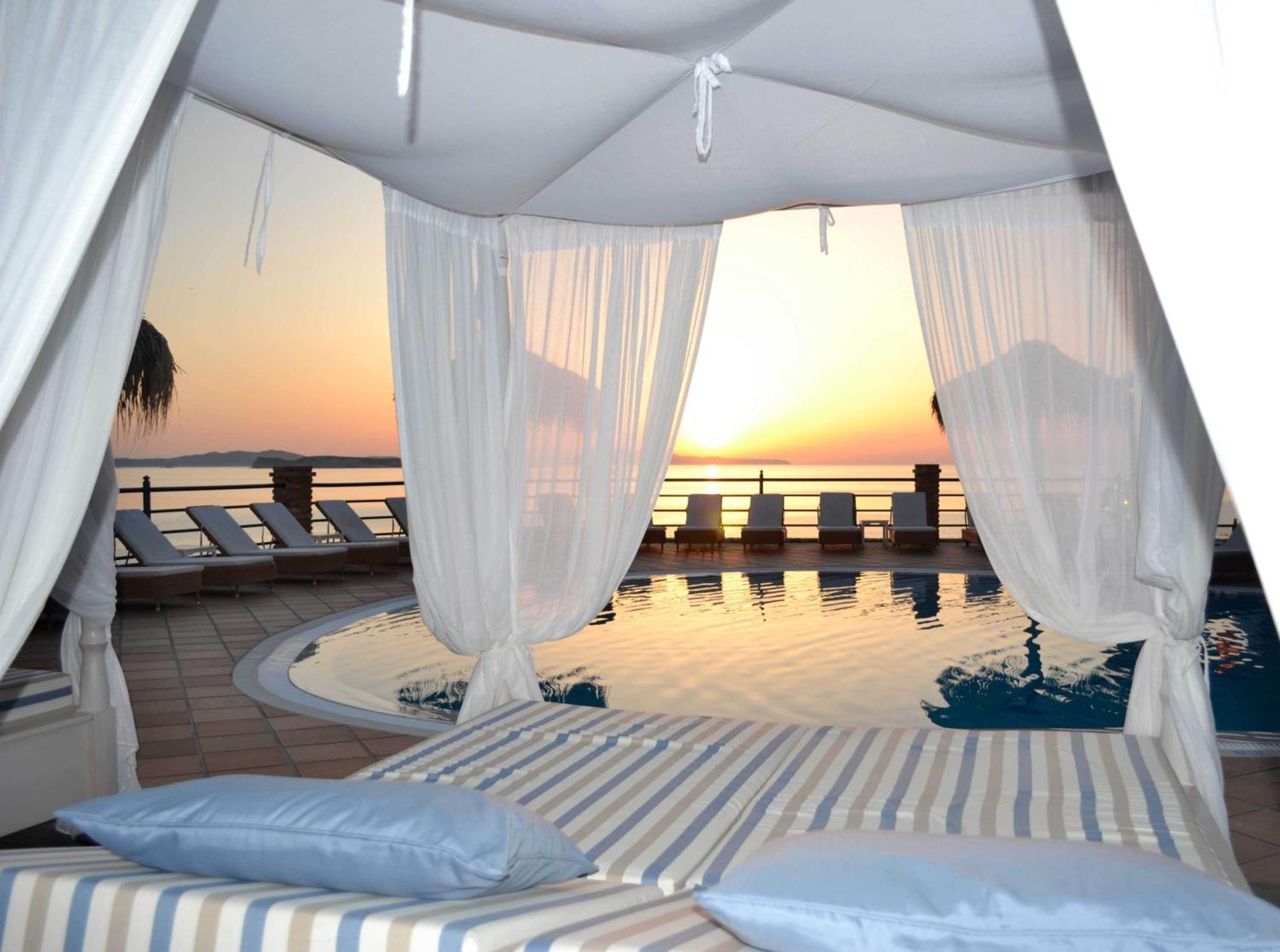 Delfino Blu Wellness Boutique Hotel Агиос Стефанос Экстерьер фото