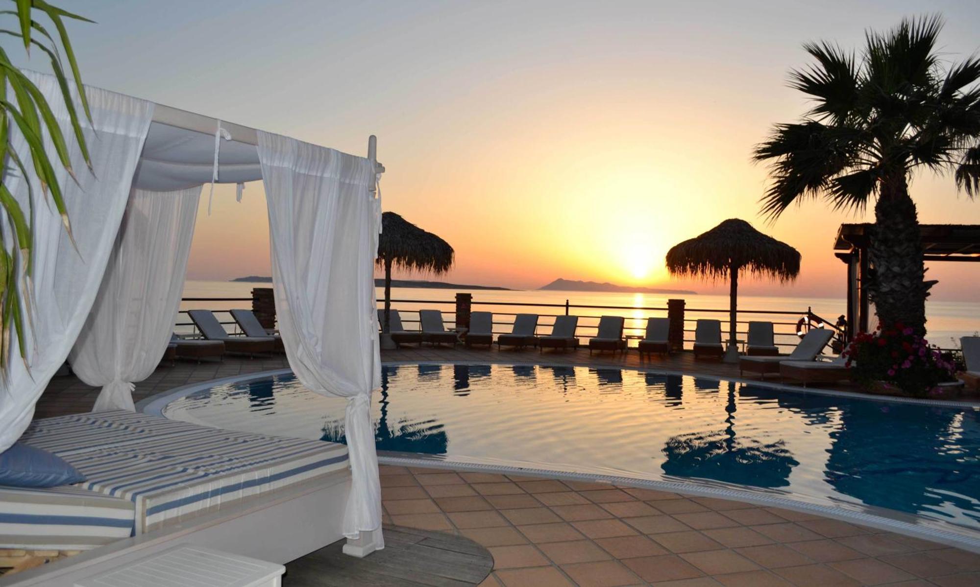 Delfino Blu Wellness Boutique Hotel Агиос Стефанос Экстерьер фото