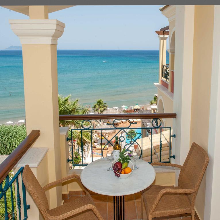 Delfino Blu Wellness Boutique Hotel Агиос Стефанос Экстерьер фото