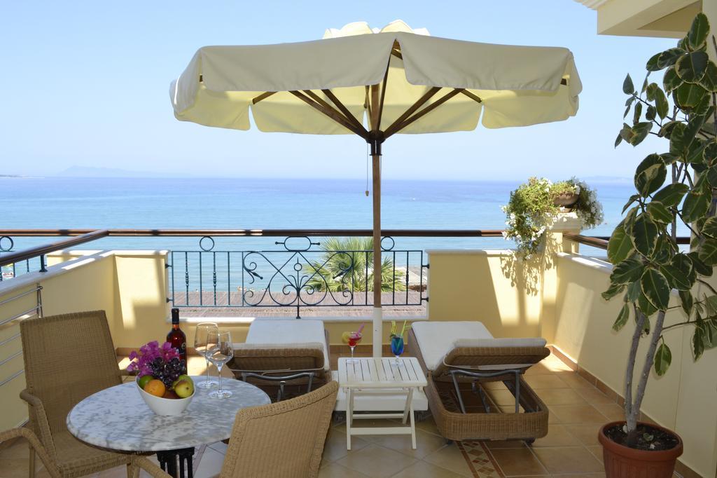 Delfino Blu Wellness Boutique Hotel Агиос Стефанос Экстерьер фото